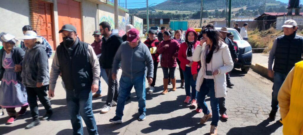 Vecinos de Parres El Guarda logran compromisos tras bloqueo por inundaciones