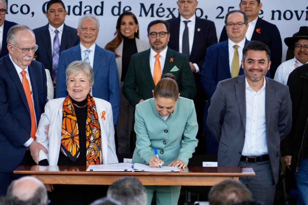 Unidos por el Agua: Firma del Acuerdo Nacional para un Futuro Sustentable en México