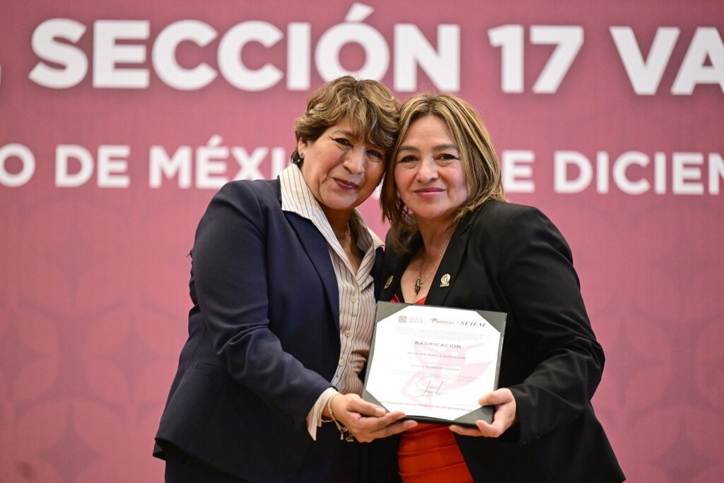 Delfina Gómez entrega más de 10 mil basificaciones al sector educativo