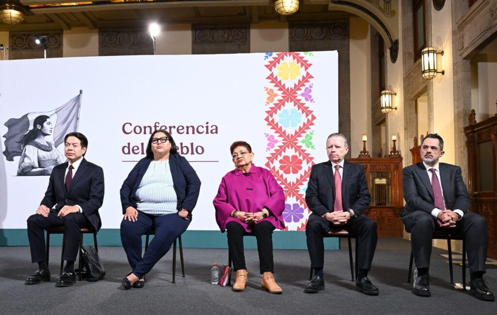 Claudia Sheinbaum firma decreto para fortalecer la protección de las mujeres