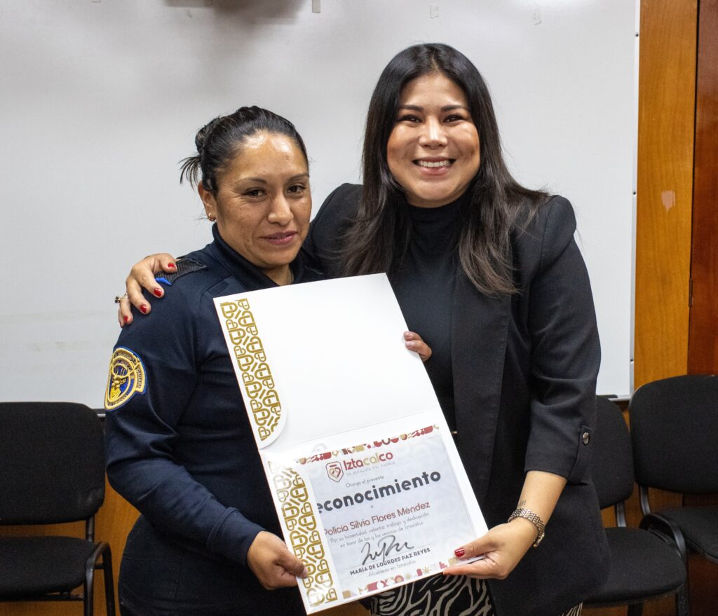 Reconoce alcaldesa Lourdes Paz a policías de Iztacalco