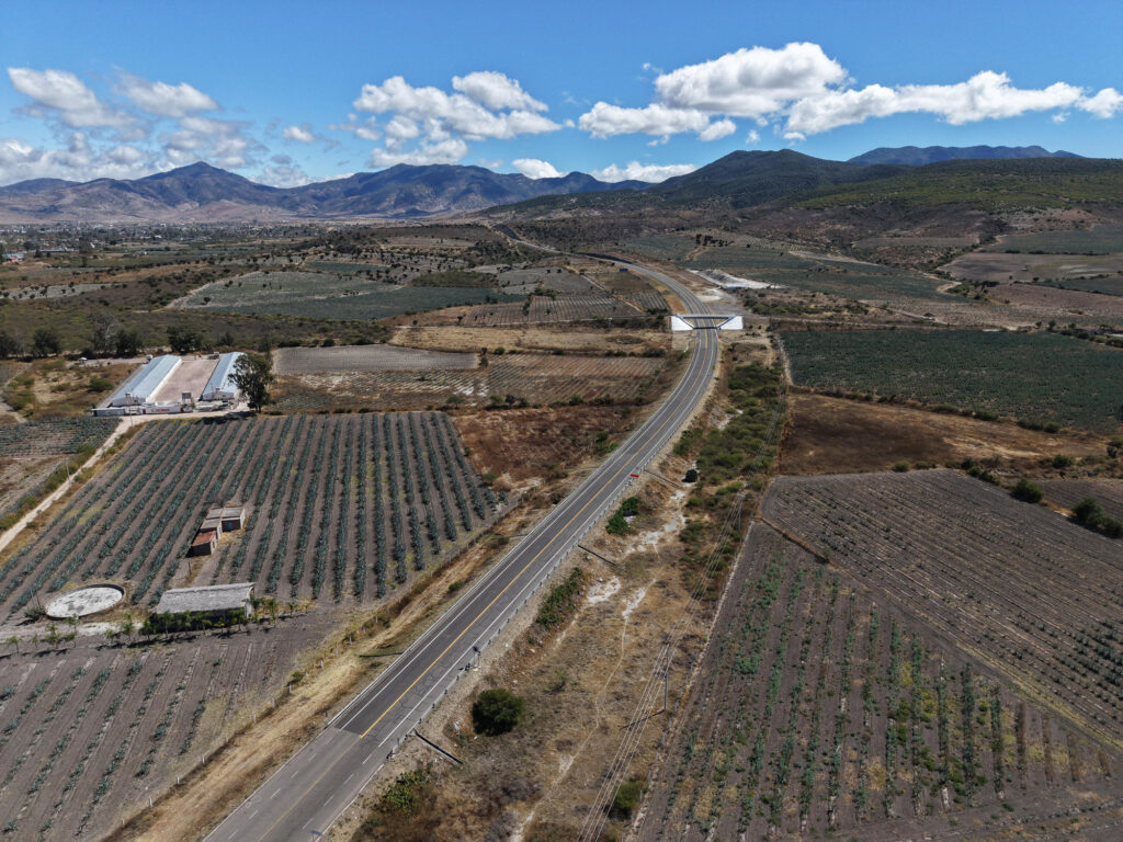 Claudia Sheinbaum inaugura la carretera Mitla-Tehuantepec en Oaxaca