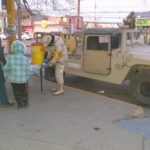 Ejército Mexicano ofrecen pan y café caliente en Chihuahua por bajas temperaturas 