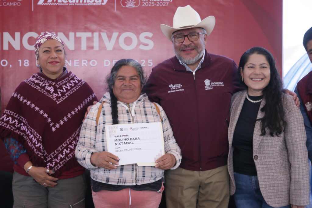 Gobierno del Edoméx impulsa al sector agropecuario con entrega de apoyos