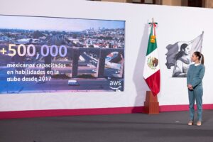 Claudia Sheinbaum anuncia inversión de Amazon por 5 mil mdd