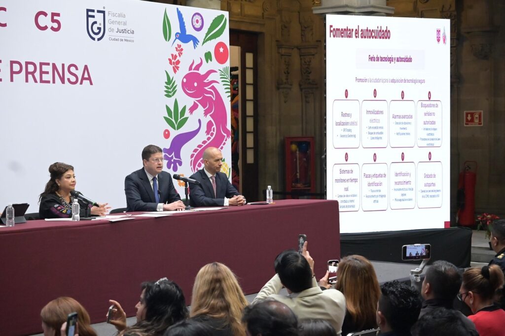 Presentan estrategia integral contra el robo de vehículos y autopartes en CDMX