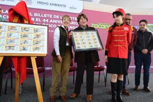 Delfina Gómez celebra aniversario del Parque Zacango con billete de Lotería