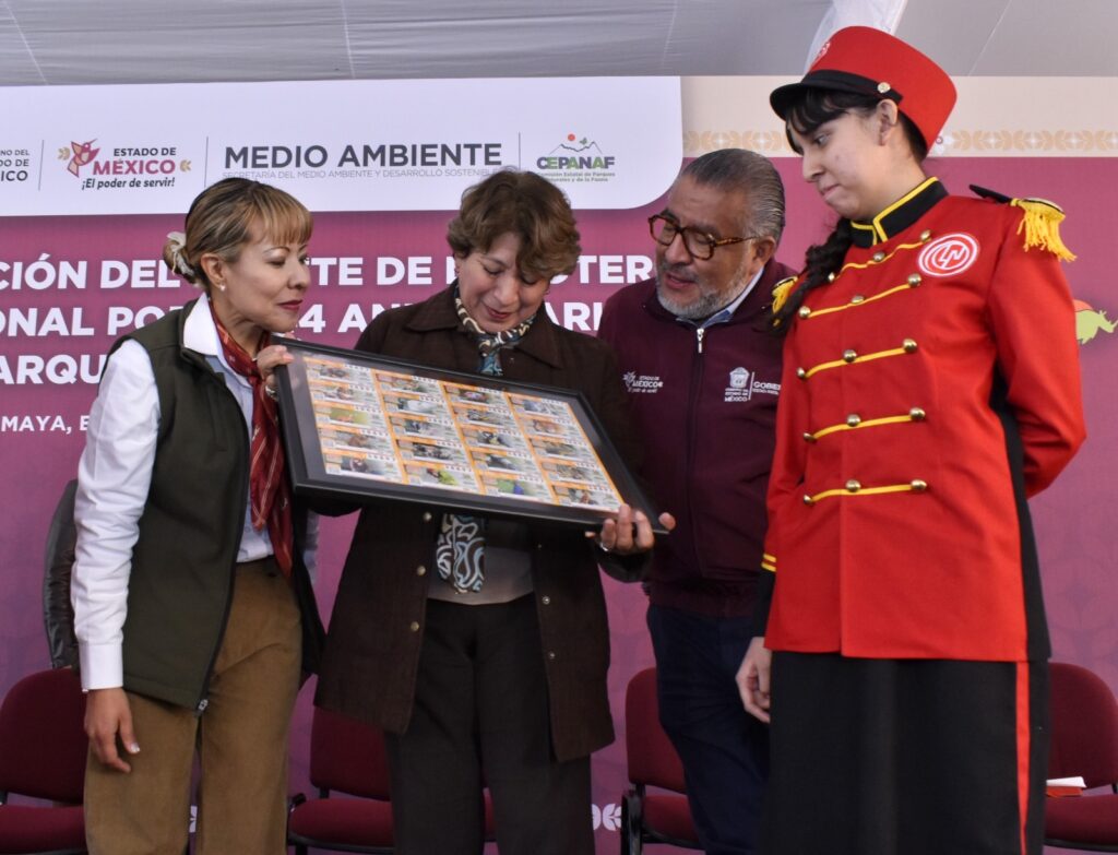 Delfina Gómez celebra aniversario del Parque Zacango con billete de Lotería