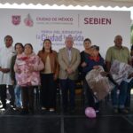 En Tláhuac, entregan cobijas y servicios esenciales a miles de familias