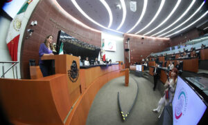 Científicas acuden al Senado para participar en “Esencia de Mujer en la Ciencia”