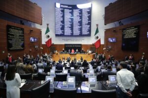 En el Senado, destacan legado de la Constitución de 1917