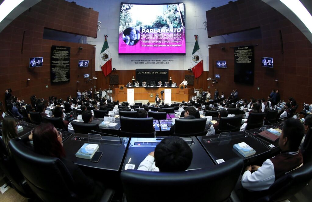 Realizan en el Senado de la República el Primer Parlamento Politécnico