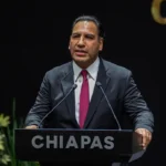 Gobernador de Chiapas implementa reducción de jornada laboral para fortalecer la vida familiar 