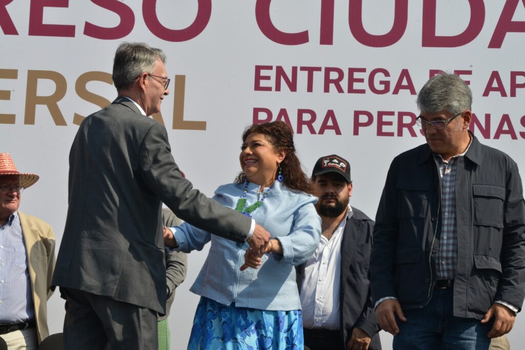 Clara Brugada encabeza la entrega del Ingreso Ciudadano Universal