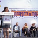 Clara Brugada entrega 45 mil apoyos a estudiantes