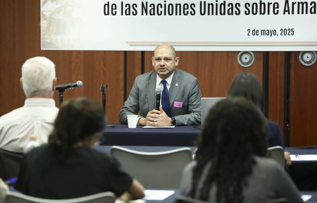 Senado impulsa capacitación sobre tráfico de armas ligeras