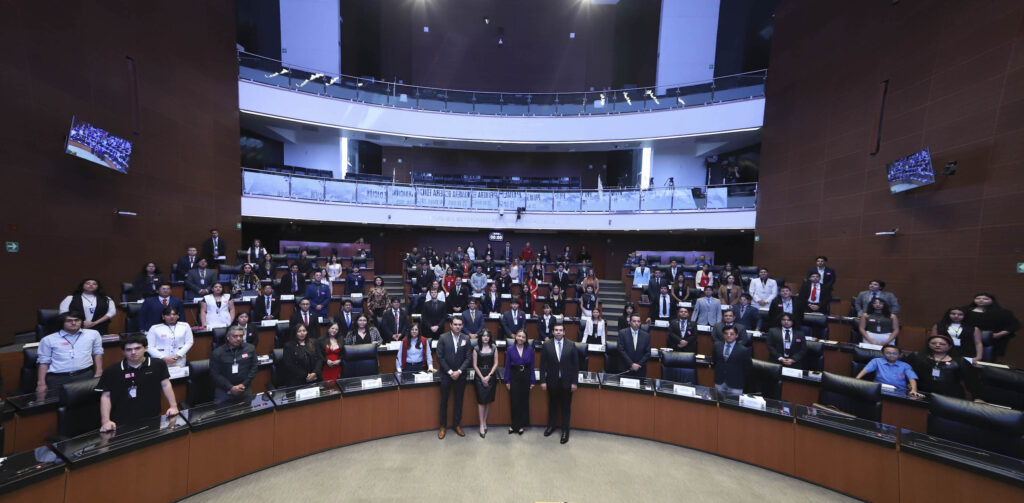 Clausuran en el Senado la 1era Edición de la “Academia de Asesores Legislativos”