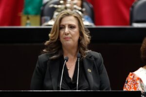 Impulsan reforma para prohibir la sobreventa de boletos de avión en México