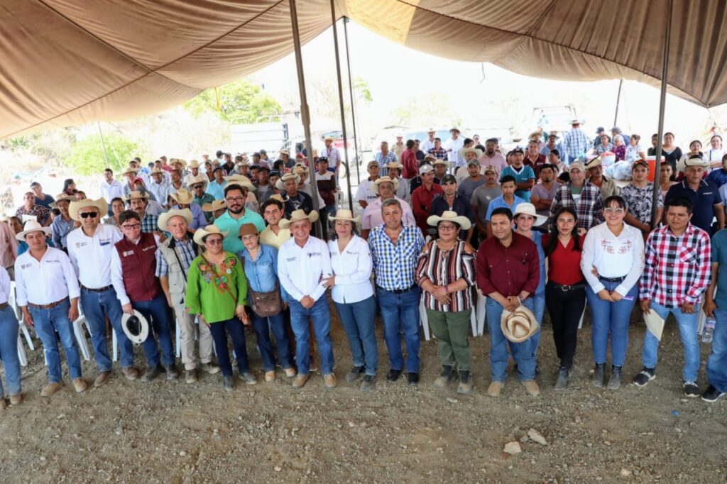 Refuerza SeCampo infraestructura rural en 23 municipios del Edoméx