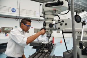 Empleos formales alcanzan cifra récord de plazas permanentes: IMSS
