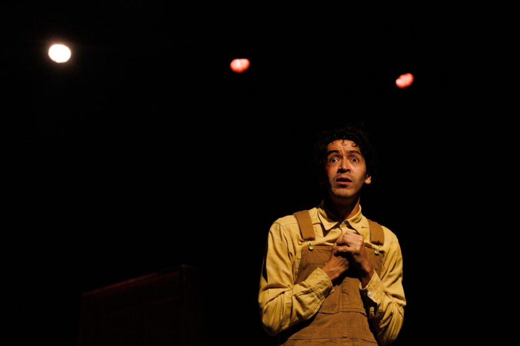“Mil veces no”: una comedia apocalíptica y humana en el Teatro Orientación