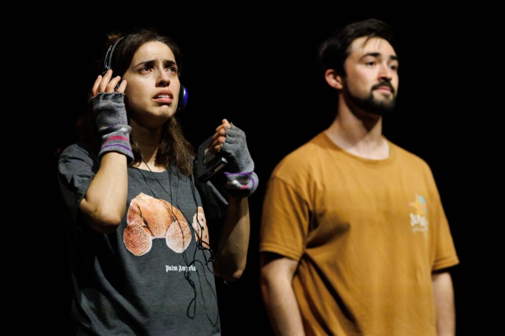“Mil veces no”: una comedia apocalíptica y humana en el Teatro Orientación