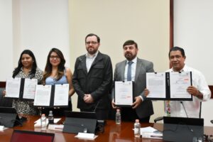 Tultitlán e Ixtapaluca firman convenio para prevenir riesgos en zonas urbanas
