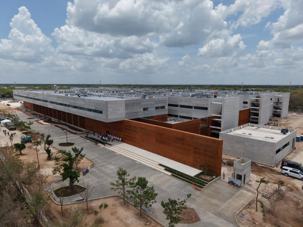 Supervisa Sheinbaum construcción del hospital más grande del sureste