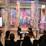 Isa Carrillo reinterpreta el muralismo de González Camarena con una instalación textil