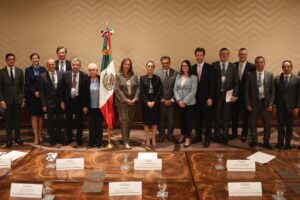 Sheinbaum dialoga con empresarios canadienses sobre inversiones y el Plan México