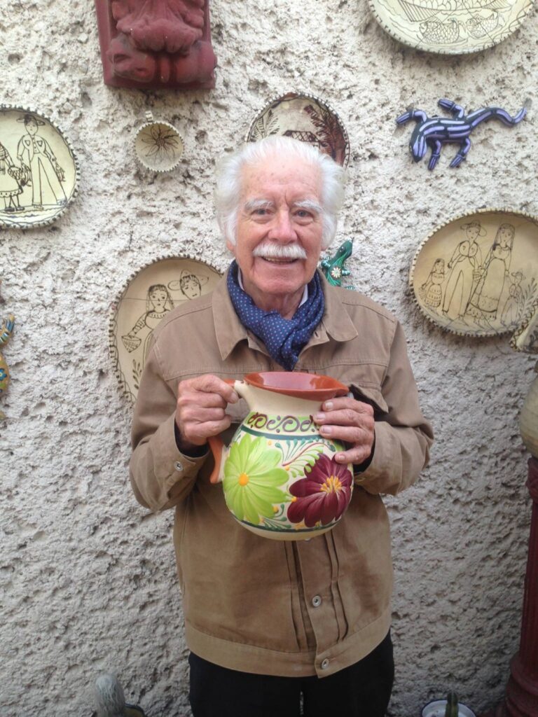 Arturo Estrada, el artista de la luz y el color, celebra cien años