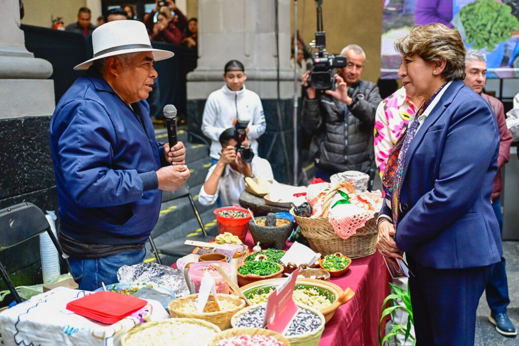 Delfina Gómez abre Palacio de Gobierno al campo mexiquense con “Mi Tianguis Colibrí”