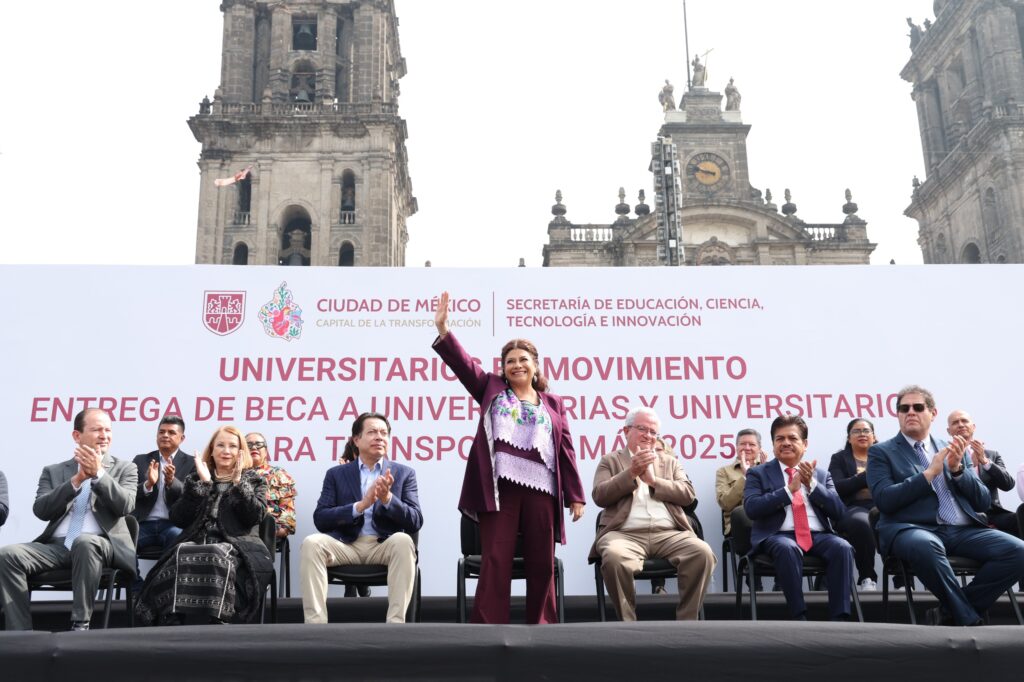 Clara Brugada, becas