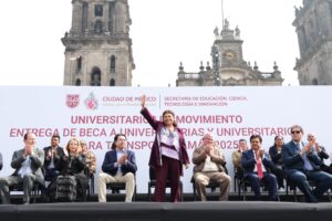 Clara Brugada, becas