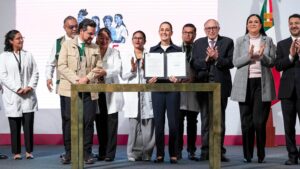 Sheinbaum firma decreto para integrar IMSS Coplamar al régimen ordinario del Seguro Social