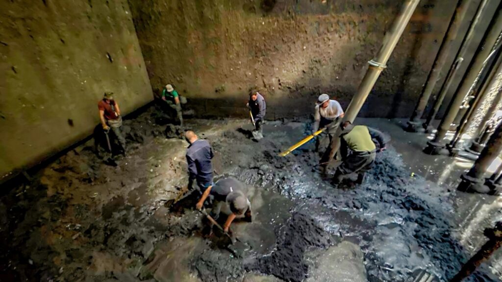 Cárcamo Colón recupera funcionalidad tras desazolve de 70 t de residuos