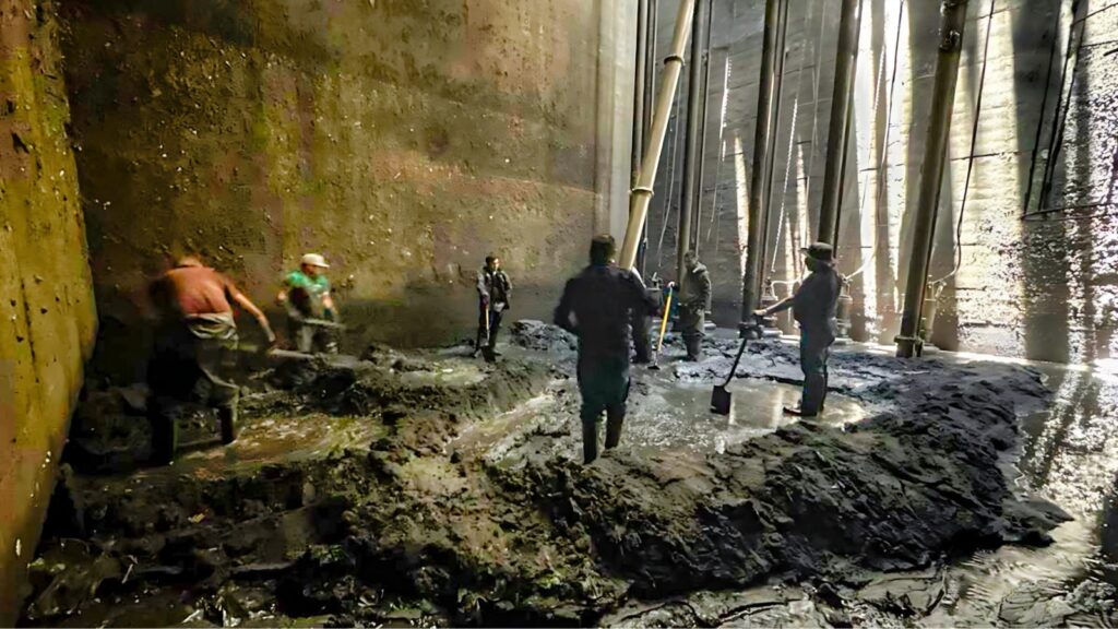 Cárcamo Colón recupera funcionalidad tras desazolve de 70 t de residuos