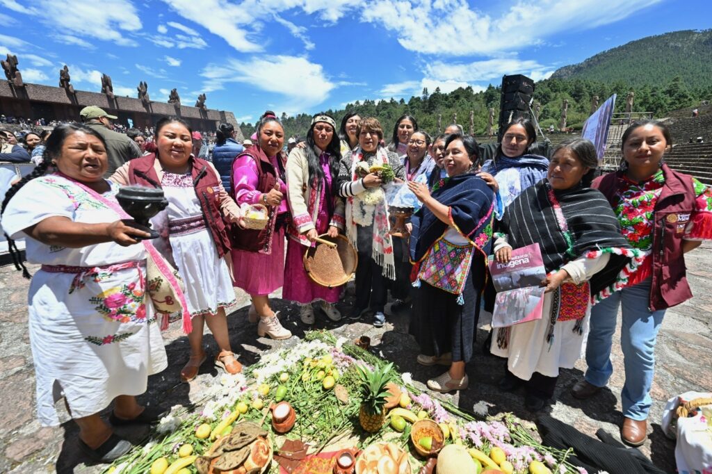 Pueblos indígenas y afromexicanos del Edoméx reciben apoyo económico directo