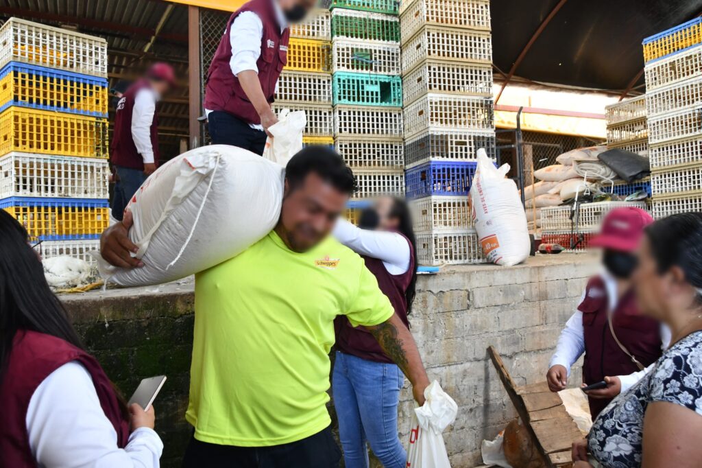 Distribuyen bienes decomisados a víctimas de extorsión