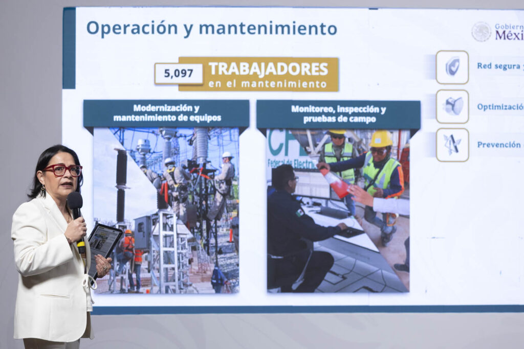 México invertirá 8 mil mdd en red eléctrica nacional