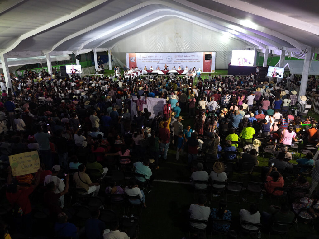 Sheinbaum presenta Plan de Justicia para el Pueblo Amuzgo