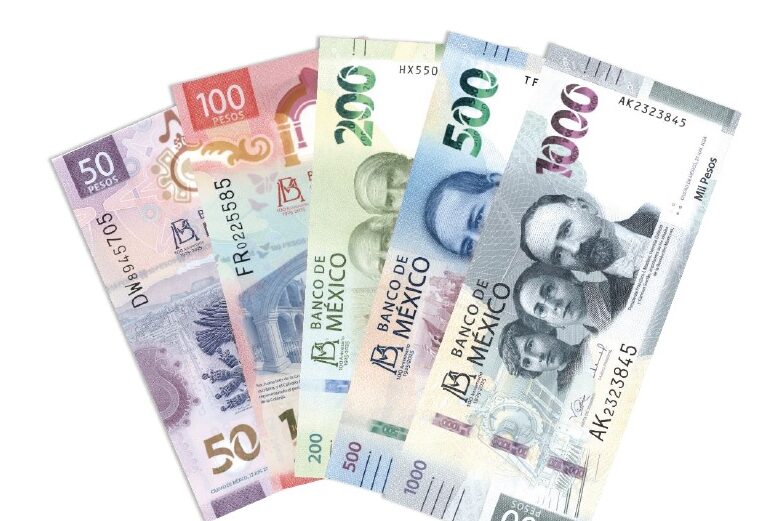 Banxico celebra 100 años con moneda de plata y billetes conmemorativos