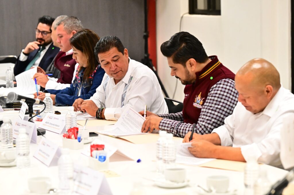 Firman convenio para ampliar Senderos Seguros en Edoméx