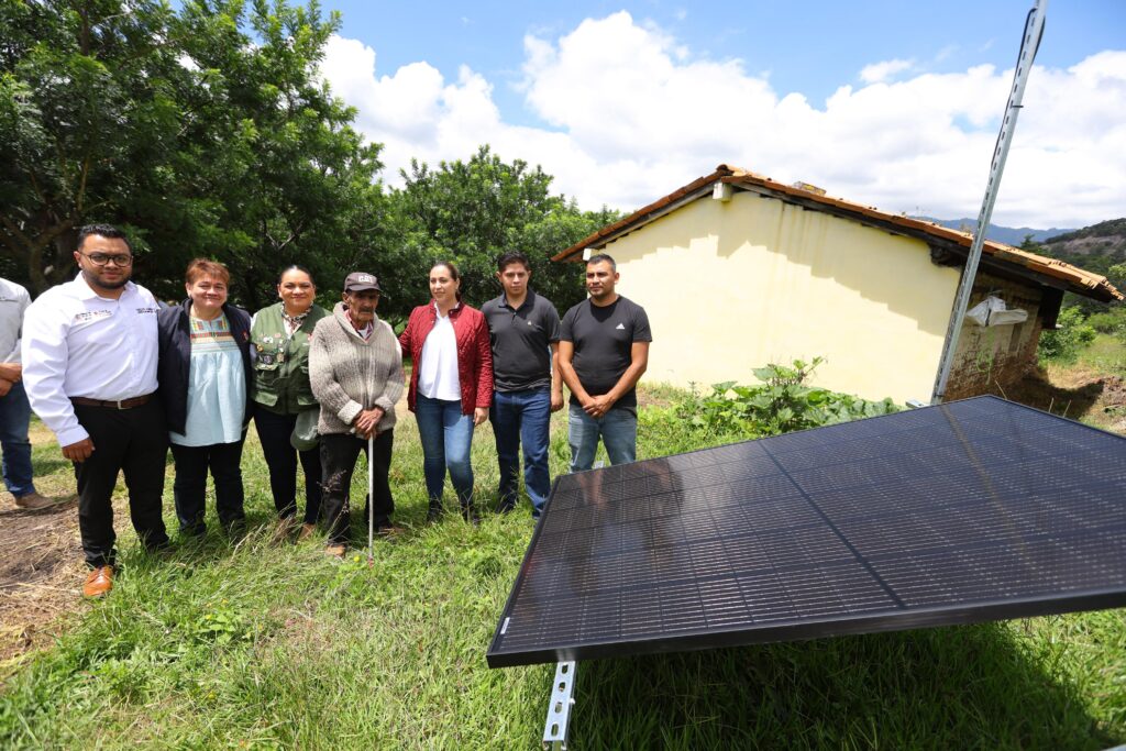 Impulsan electrificación rural con sistemas solares en el Estado de México