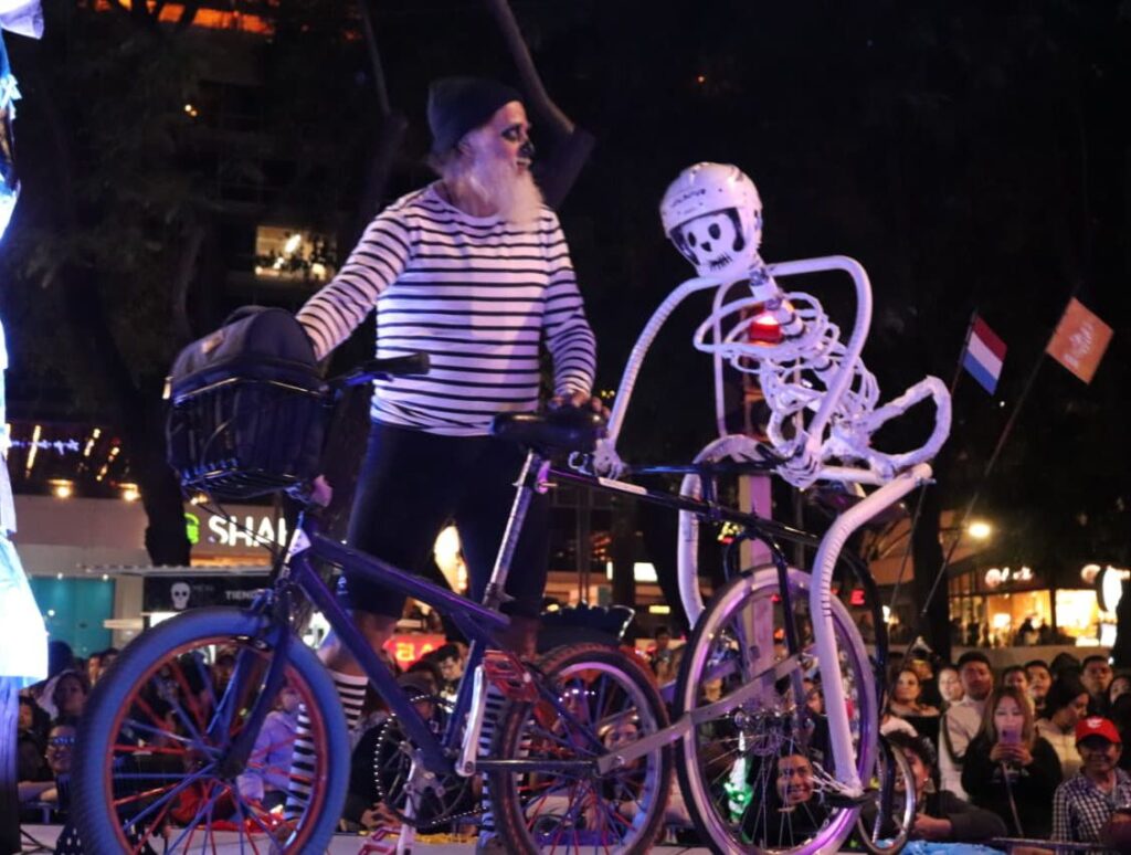 Paseo Nocturno de Día de Muertos: más de 190 mil personas lo disfrutaron