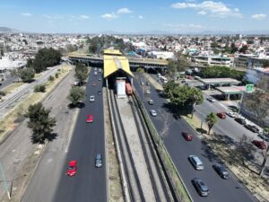 Rehabilitan Periférico Oriente y Avenida Central en Nezahualcóyotl