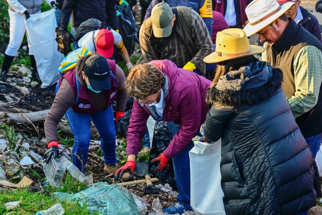 Delfina Gómez encabeza jornada de limpieza en el Lago de San Antonio
