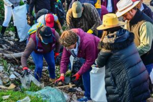 Delfina Gómez encabeza jornada de limpieza en el Lago de San Antonio