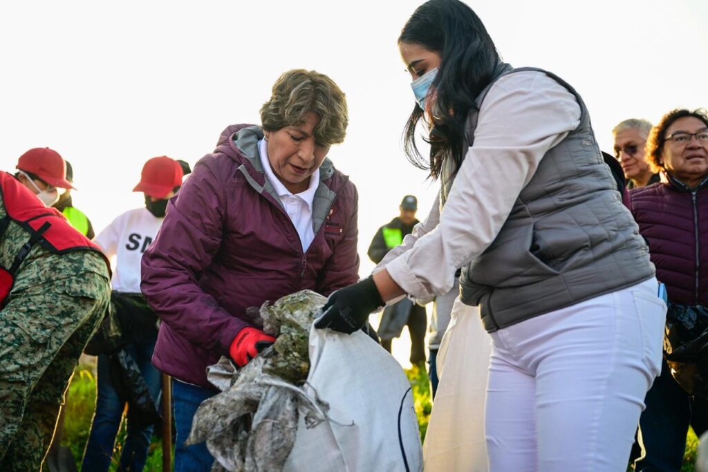 Delfina Gómez encabeza jornada de limpieza en el Lago de San Antonio