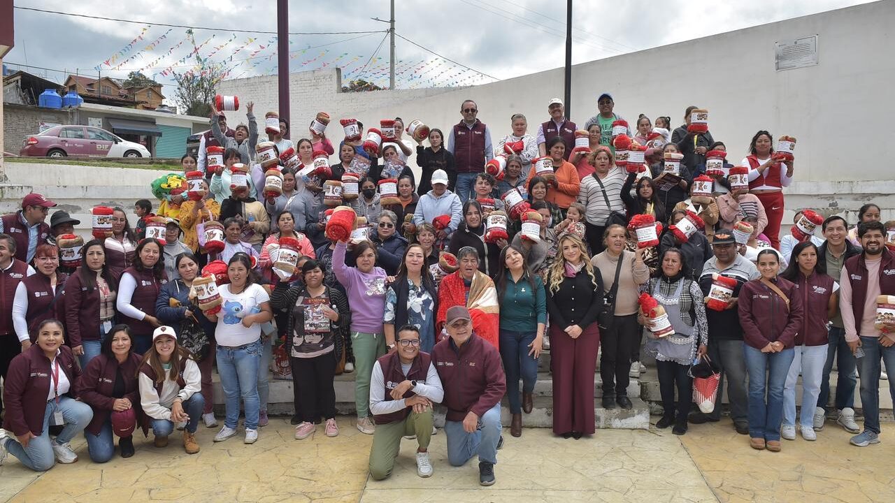 DIFEM entrega 40 mil cobertores ante temporada invernal